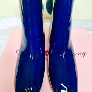New with box Penny Loves Kenny Navy patent leather ankle boots size 8 1/2.